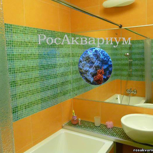 Встроенный аквариум в ванной комнате